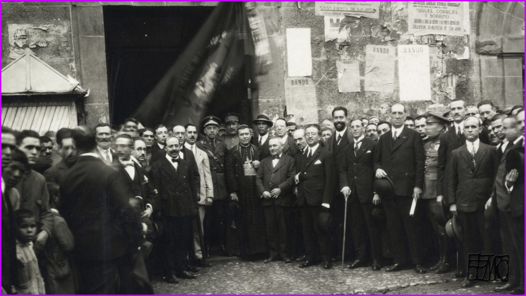 Recibimiento de autoridades en el ayuntamiento de Alcazar. Octubre de 1923