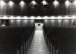 Interior cine Cenjor