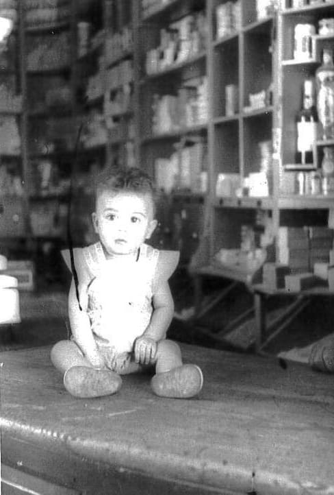 N5_REMENBRANZAS_G_02_2. Interior de la tienda años 50