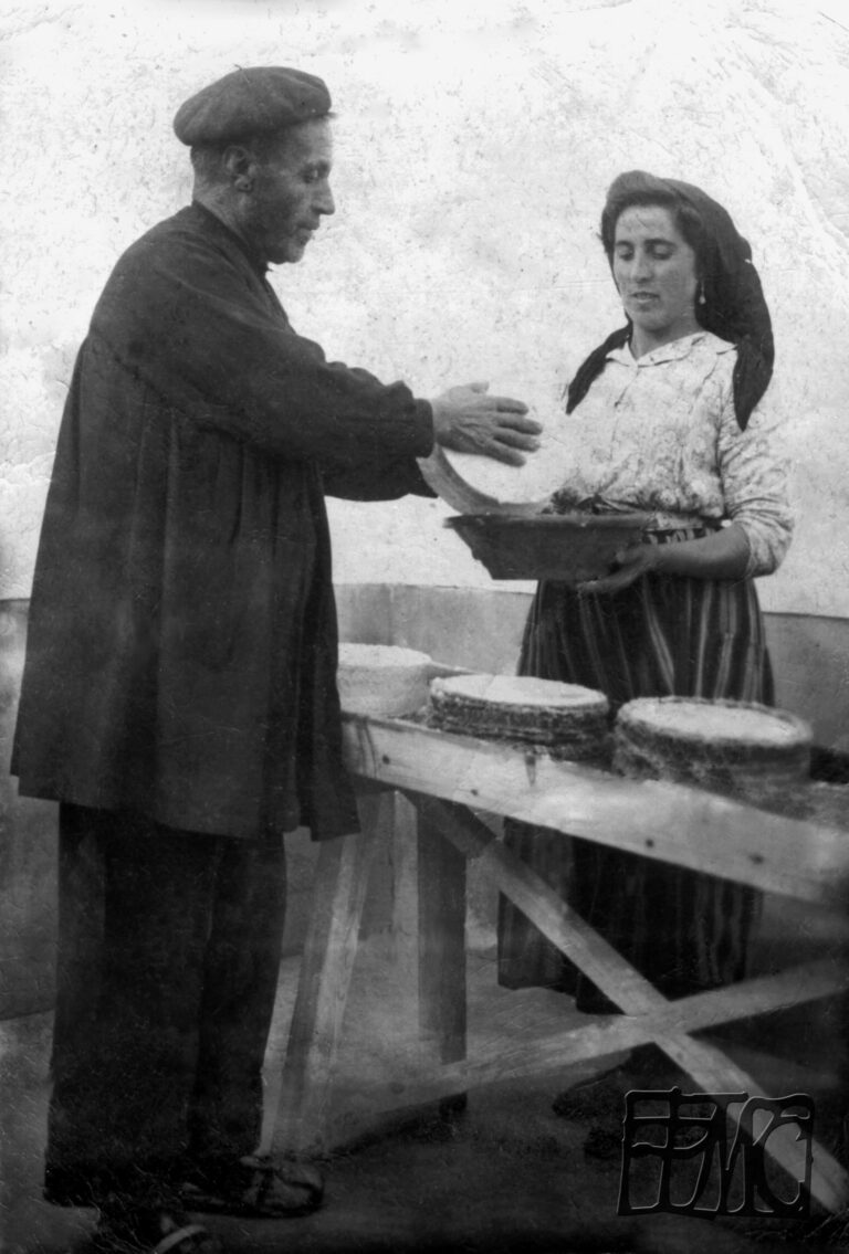 Salando con sal seca. Años 50.